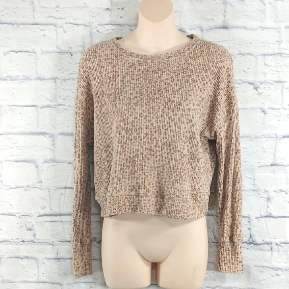 🎟️BOGO FREE🎟️ Hippie Rose Top Cropped Textured Tan Drop Shoulders Sz XS - Picture 1 of 5